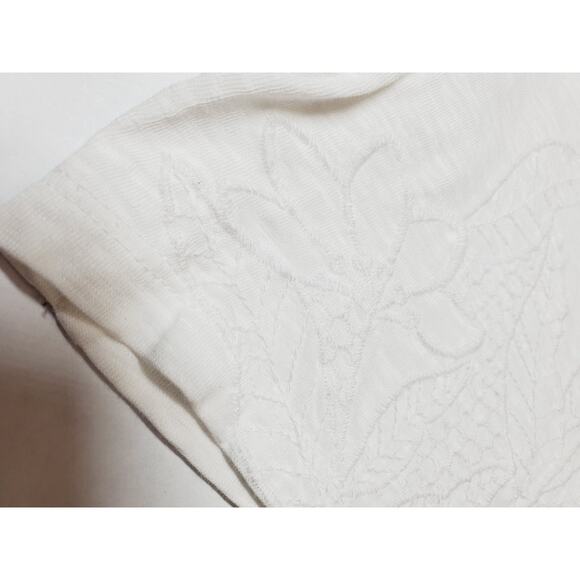 Talbots Womens XL White Top Short Sleeve Embroidery T-shirt 100% Cotton V-neck - Picture 5 of 9